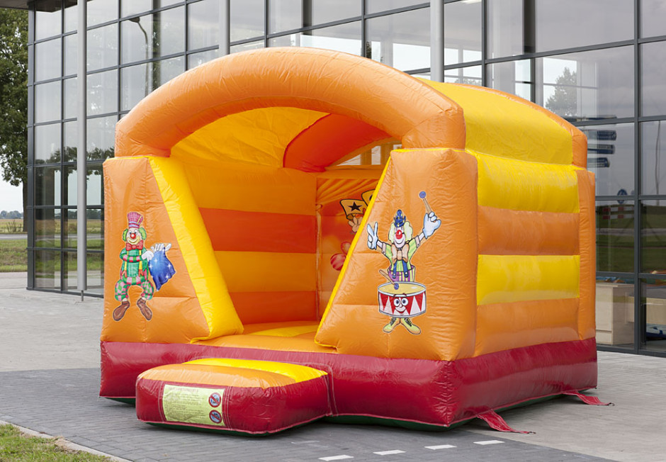 Mini springkussen circus overdekt4 940x652